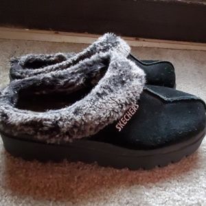 Fur lined slip on Skechers
